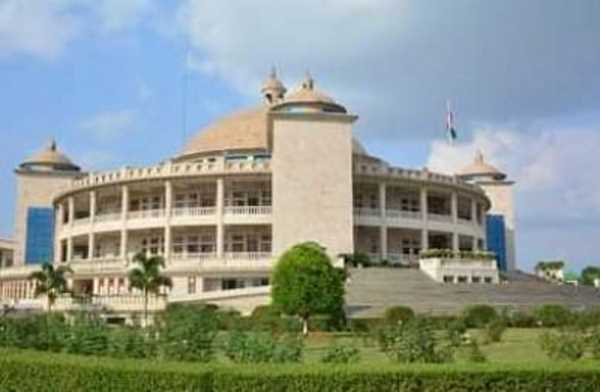 मणिपुर विधानसभा के 60 में से 48 सदस्य करोड़पति, 25 पर आपराधिक मामले